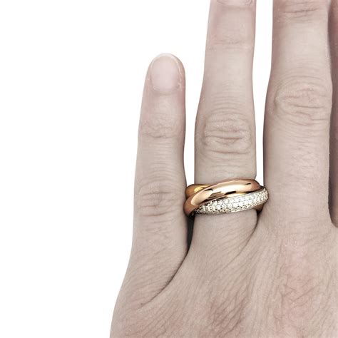 bague trinity cartier porté